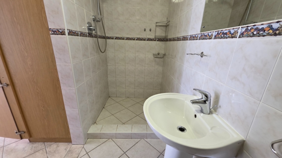 3 Bedroom Property for Sale in Menkenkop Western Cape